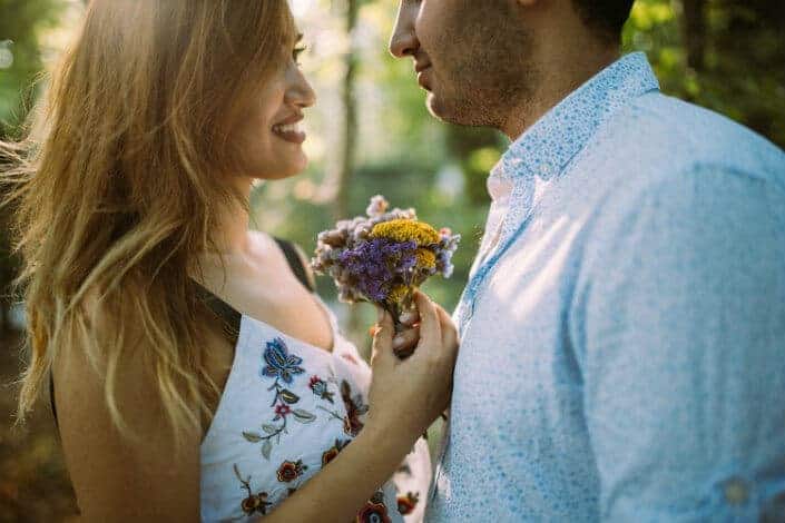 how to become a better man-Be a romantic