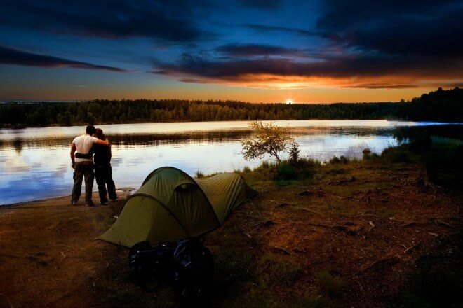 Couple having a picnic =Hobbies for men