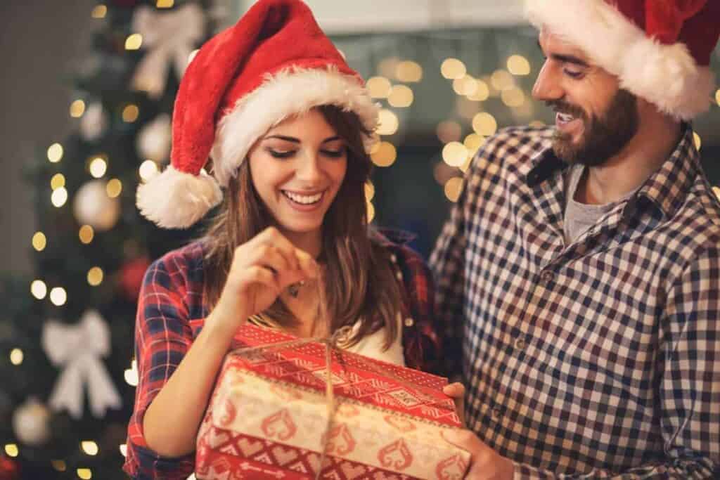 42 Christmas Gifts For Girlfriend List of awesome gifts she'll love.