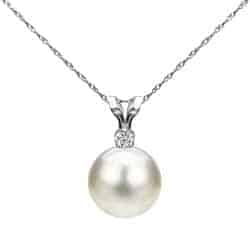 101 Birthday Gifts for Girlfriend - Pearl Diamond Pendant Necklace
