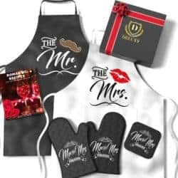 Couple Aprons