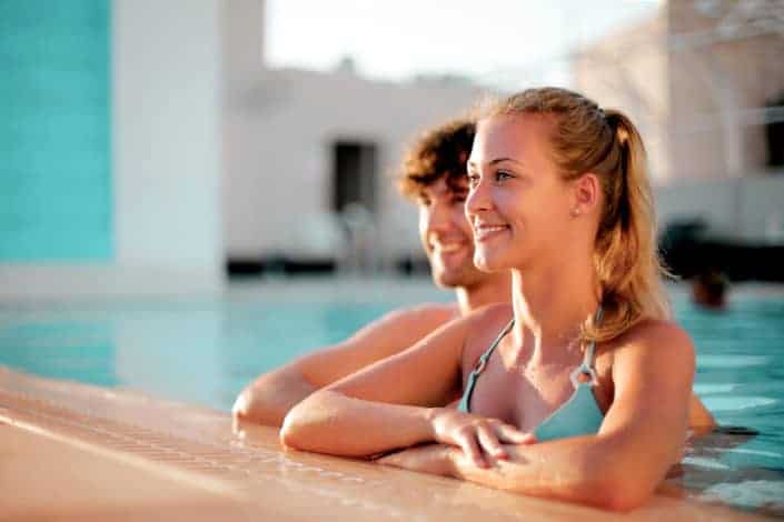 Adventurous date ideas - Sneak into a hotel pool