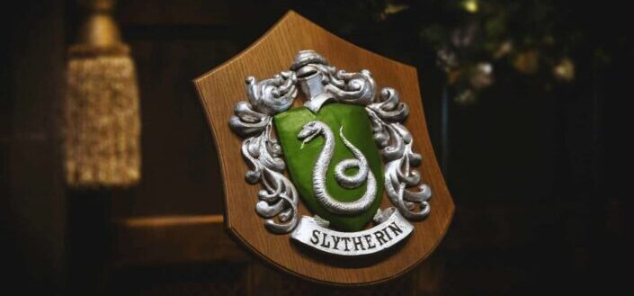 slytherin crest