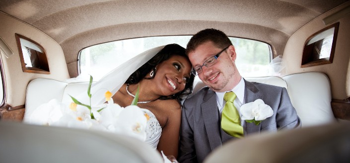 couple inside a bridal car