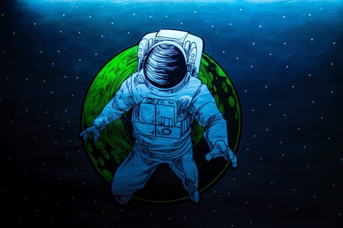 A cartoon drawing of an astronaut