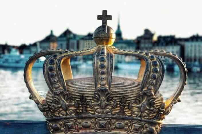 old crown with a cross