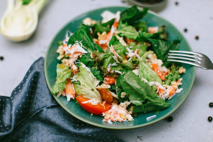 A plate of vegetable salad