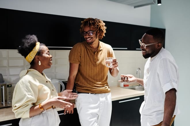 How to be funny - People standing in the kitchen