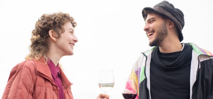 man-and-woman-drinking-wine-stockpack-pexels