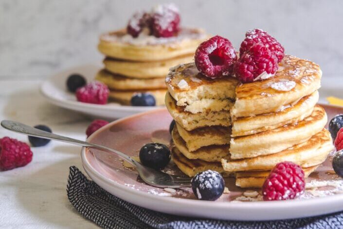 pancakes-with-berries-on-white-ceramic-plate-stockpack-unsplash