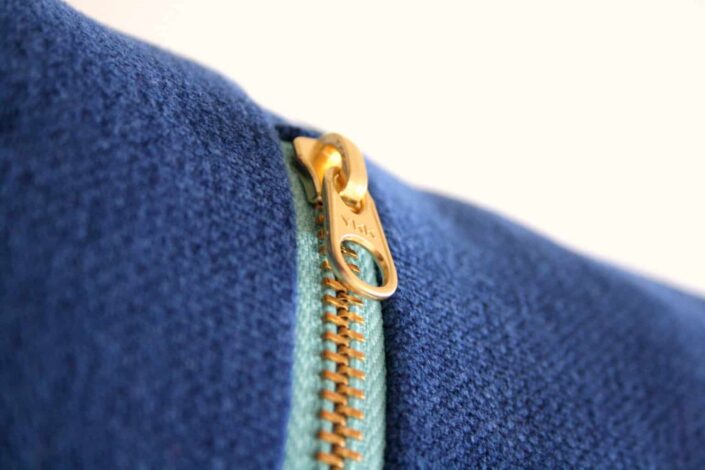 Closed gold zipper